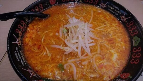 トマトラーメンと辛めん三味