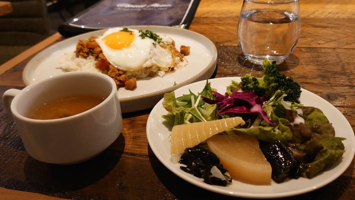 Cafe&Dining HAPPY HILL